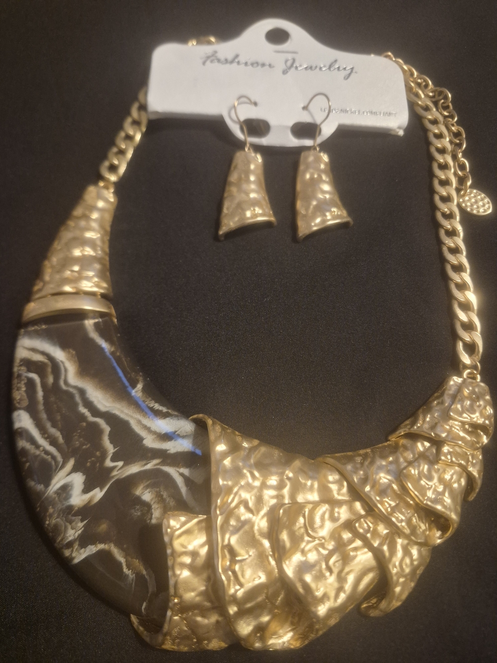 Fashion Jewelry Gold and Black Marbled Statement Necklace with Matching Earrings